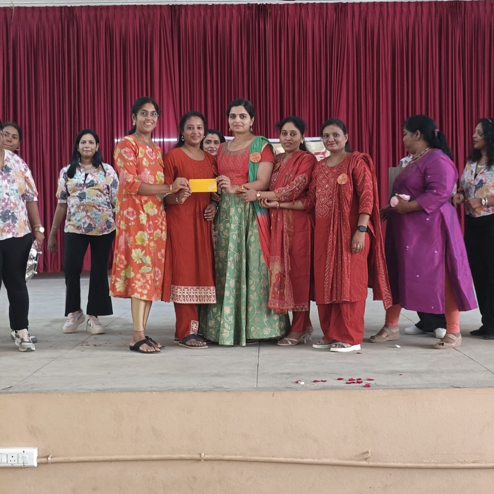 Vanita Samaja Moment 4